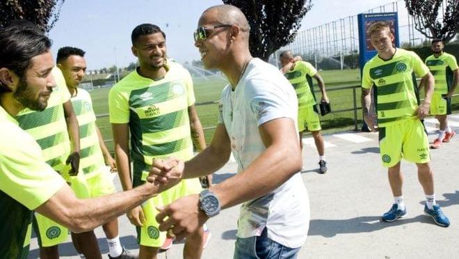 应调整出牌 应调整出牌