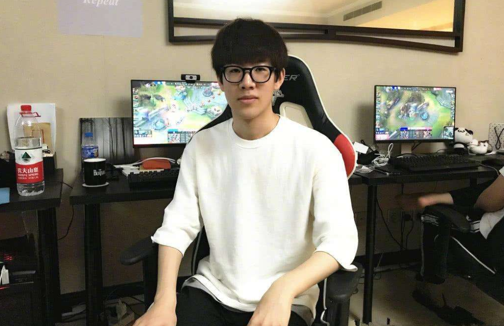 年轻球员在